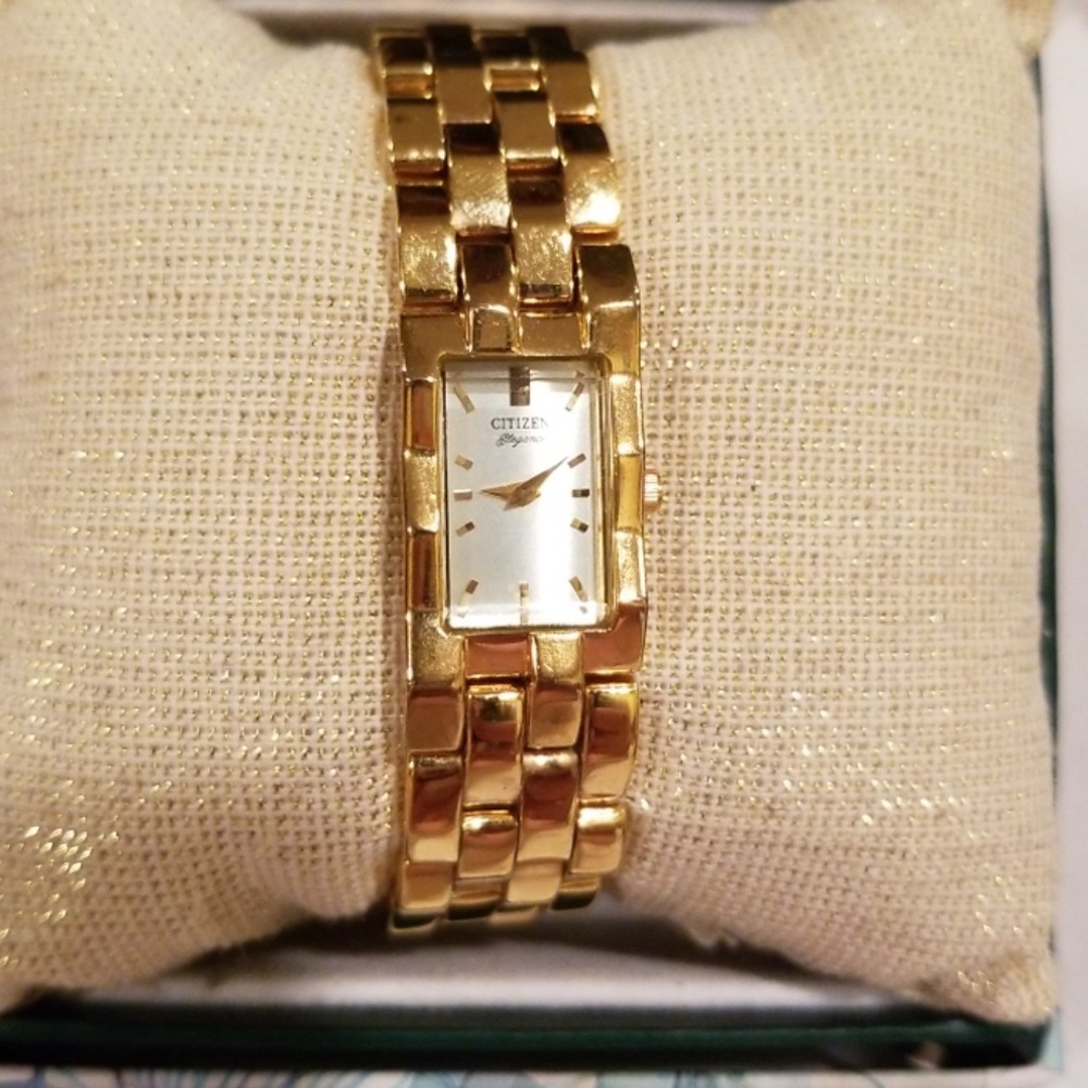 Watch - Picture 2 of 5